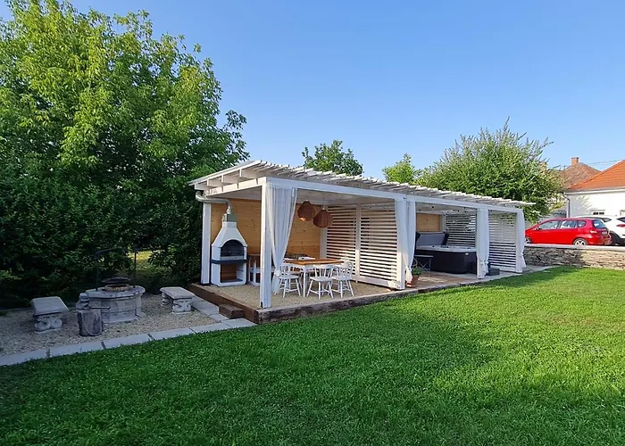 Videki Varazs Vendeghaz 公寓